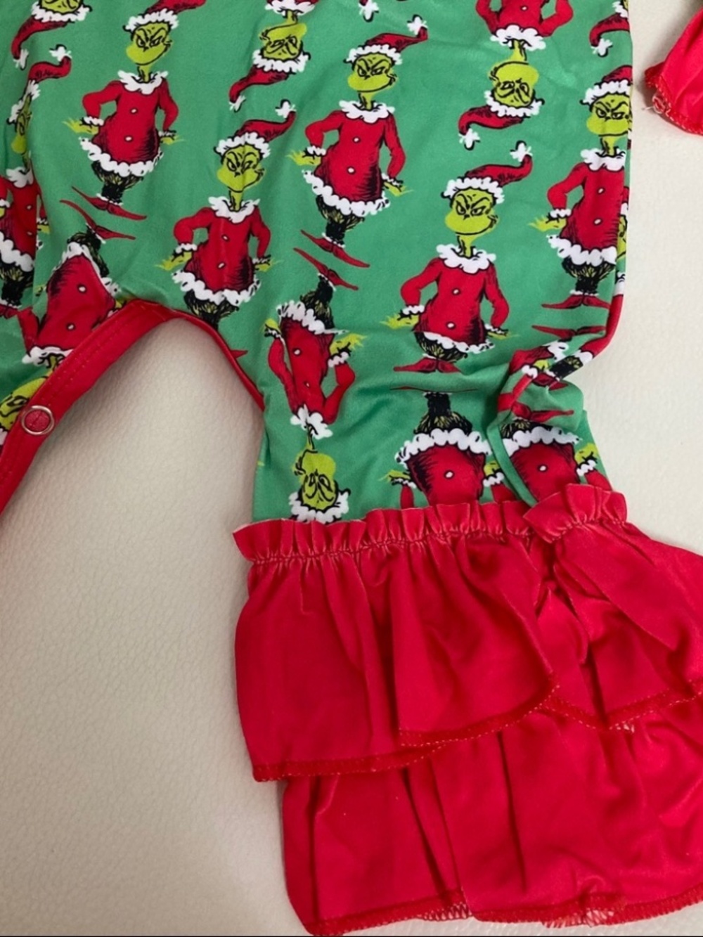 Boutique Christmas 🎄 grinch cute romper - Picture 4 of 4